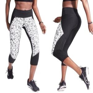 Athleta Printed Stealth Trucool Sculptek Vented Capri Legging Women's Small